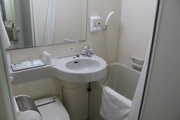 Comfort Hotel-洗手间 北海道自驾游Day 3住宿_函馆Comfort Hotel洗手间