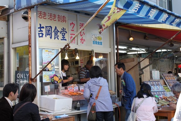 函馆朝市6 北海道自驾游Day 4行程_函馆朝市吉冈食堂