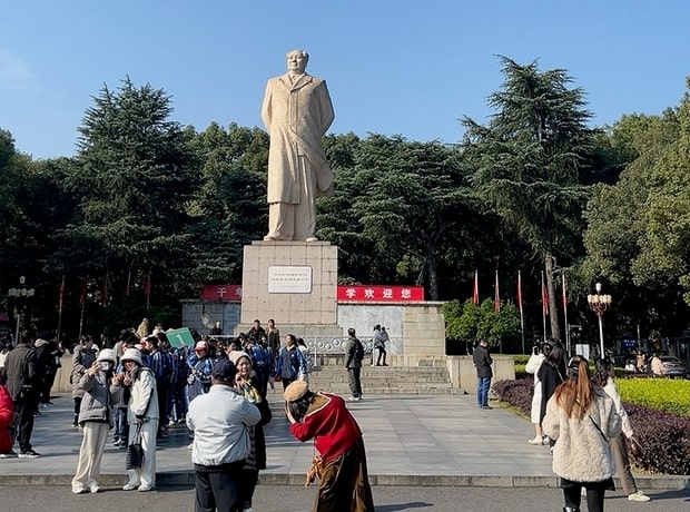 东方红广场