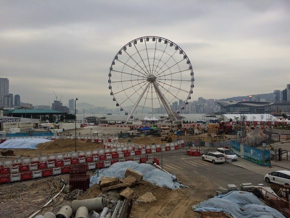 中环摩天轮地铁出口