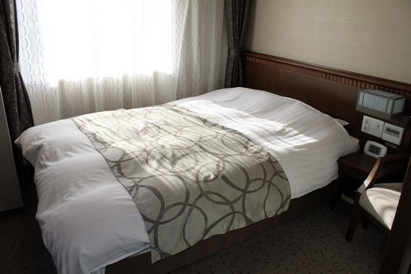 Otaru Hotel5 Hokkaido Road Trip Day 5 Accommodation_Otaru Dormy Inn Bed