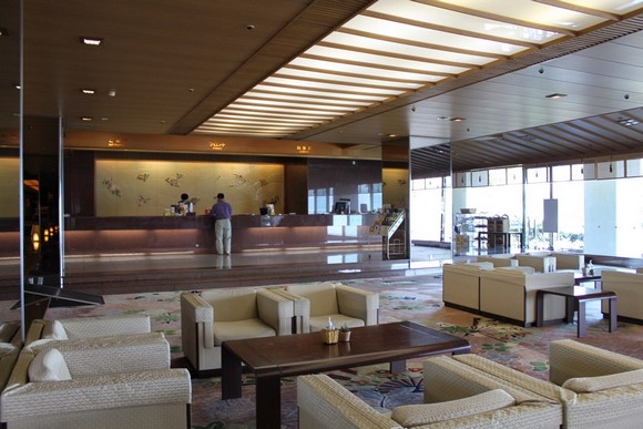 Lakeside Hotel2 Hokkaido Road Trip Day 4 Accommodation_Lakeside Hotel Lobby