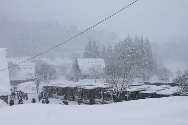 Shirakawago light-up bus