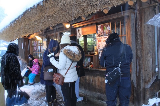 Shirakawago food stall