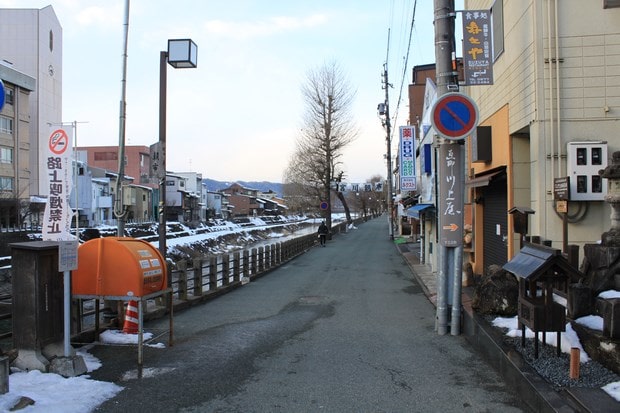 Traveling from Takayama to Shirakawago for the light-up