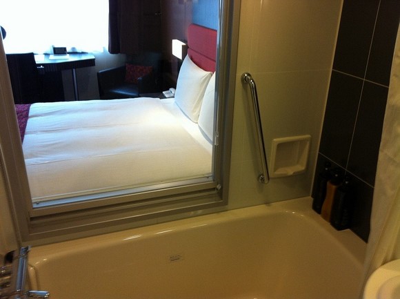 Holiday Inn Osaka Namba Room_Pic24