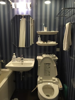 hotel-monterey-grasmere-osaka_room_14