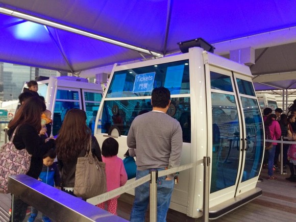 Hong Kong Ferris Wheel_Cabin