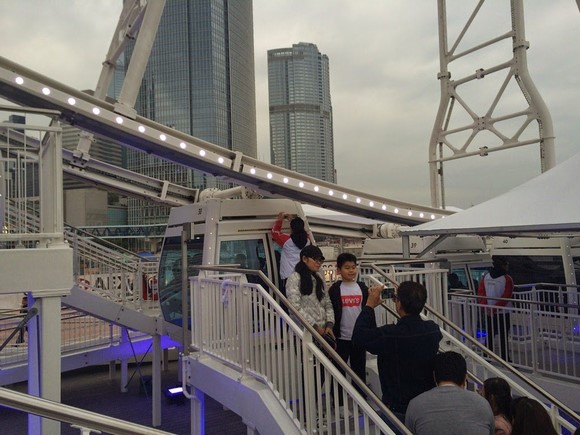 Hong Kong Ferris Wheel_Day View_Image1