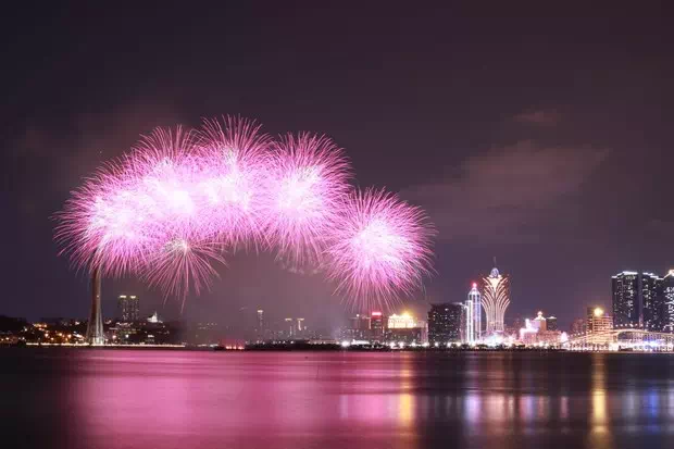 從海洋大馬路岸邊看澳門烟花