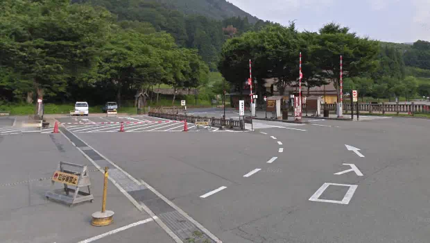 白川鄉せせらぎ公園駐車場