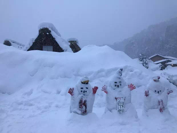 合掌村內的小雪人