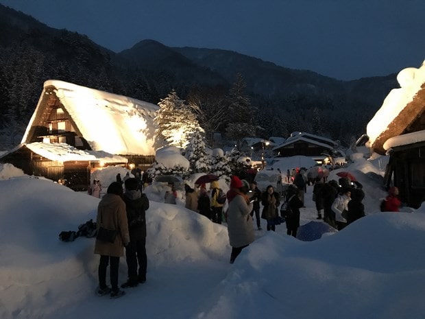 白川鄉點燈