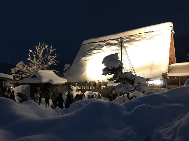 白川鄉點燈