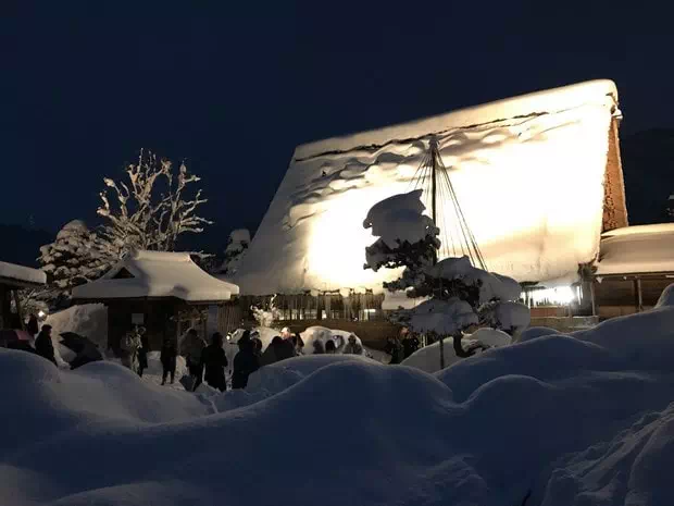 合掌村點燈