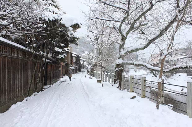 白雪下的高山市