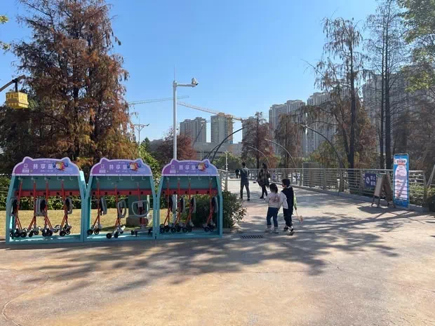 中山奇遇時光樂園共享童車