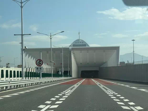 港珠澳大橋隧道