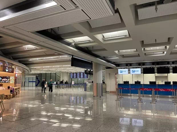 香港機場E2轉機櫃台